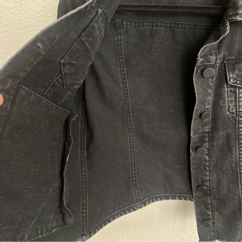 Blank NYC Charcoal Distressed Raw Hem Denim Jean Jacket size xs - Picture 4 of 7
